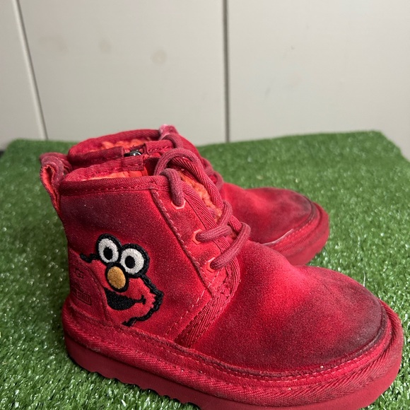 Size 9C- UGG x Sesame Street Elmo Neumel II boots toddler - Picture 2 of 6